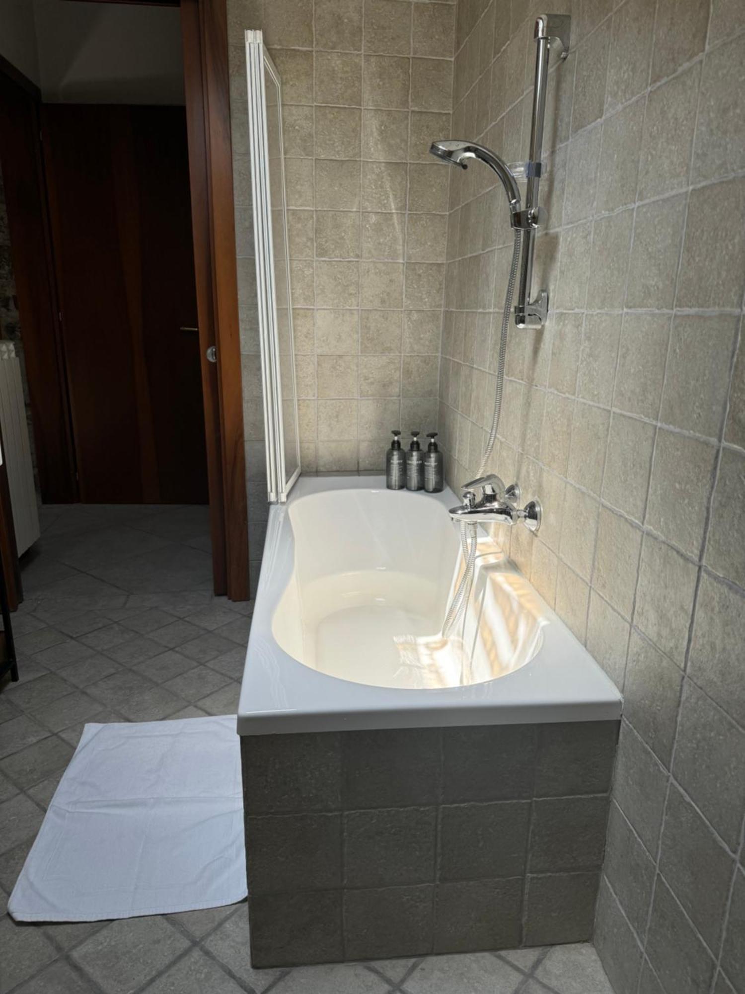 Lex 4 Sauna -Trieste Center מראה חיצוני תמונה